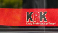 KPK menduga Wakil Sekretaris Jenderal GP Ansor Syarif Hamzah Asyathry mengetahui aliran uang terkait dugaan korupsi kuota haji tambahan. CNN Indonesia