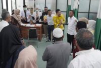 Allex Saputra dan Mahdelmi ketika meninjau kondisi layanan di RSUD Padang Panjang.