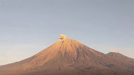 Gunung Semeru Sumber : PVMBG
