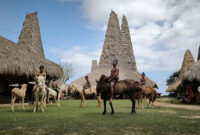 Hasil foto Xiaomi 15T Pro, memotret suasana Desa Adat Ratenggaro di Sumba, NTT. Foto: kumparan/Thomas Bosco
