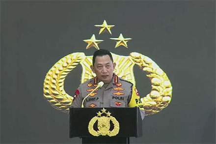 Beredar kabar Presiden Prabowo Subianto telah mengirimkan surat Presiden (Surpres) terkait pergantian Kapolri Jenderal Listyo Sigit Prabowo kepada DPR RI. Kabar tersebut telah beredar sejak Jumat (12/9/2025) kemarin. Foto/Ist
