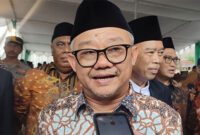 Menteri Pendidikan Dasar dan Menengah Abdul Mu'ti saat memberikan keterangan, Kamis (11/9/2025).(KOMPAS.com/Egadia Birru)