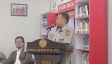 Hal ini disampaikan Kapoksi Pengawasan Pupuk Direktorat Jenderal Prasarana dan Sarana Pertanian Kementan, Henry Y Rahman, saat diskusi publik di Gedung Ombudsman RI, Jakarta, Kamis (25/9/2025). Foto: Muhammad Fhandra Hardiyon/kumparan