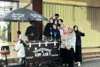 Kopi gerobak, trend baru tempat minum kopi