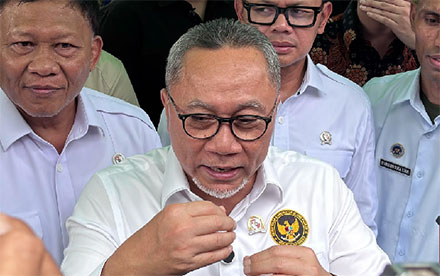 Menteri Koordinator Bidang Pangan Zulkifli Hasan mengatakan pemerintah akan mempercepat pembangunan kawasan pangan di Merauke, Papua Selatan. (CNN Indonesia/Farid).