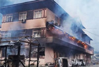 Momen gedung pemerintahan di Nepal dibakar para demonstran (AFP/PRABIN RANABHAT)