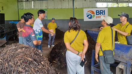 BRI Peduli Beri Pelatihan Diversifikasi dan Penguatan Mutu Produk Pupuk Kompos. Sumber : BRI
