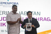 Prosesi serah sertijab Menteri Pemuda dan Olahraga berlangsung di gedung Kemenpora, Jakarta, Kamis (18/9)