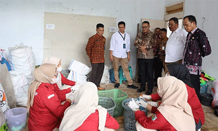 Walikota Sungai Penuh, Alfin, SH bersama Wakil Walikota Azhar Hamzah mendampingi tim Verifikasi Kota Sehat Tingkat Nasional Tahun 2025, Kamis (18/9).
