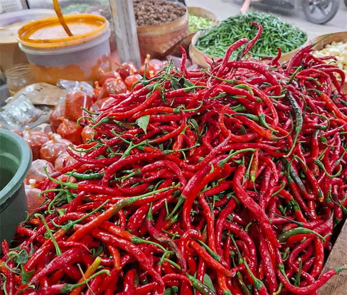 Harga cabai merah keriting di pasar tanjung bajure sungai penuh Rp72 rb/kg