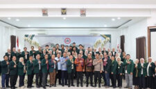 foto bersama perintah dengan IDI 
foto. dok: humas kota sungai penuh
