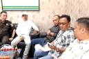 Gabungan LSM Kerinci–Sungai Penuh di Kantor Kejaksaan Negeri Sungai Penuh menuntut keterbukaan penanganan perkara yang melibatkan Kepala Desa Pelayang Raya, Supriadi.

