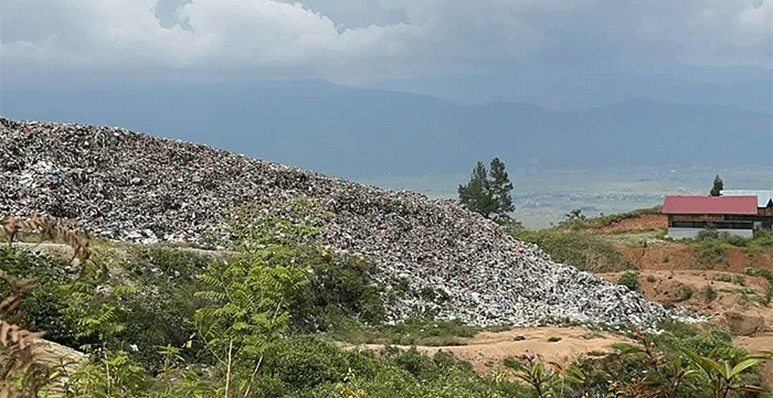Tempat Pembuangan Akhir Sampah (TPAS) di Renah Padang Tinggi (RPT) Desa Sungai Ning.
