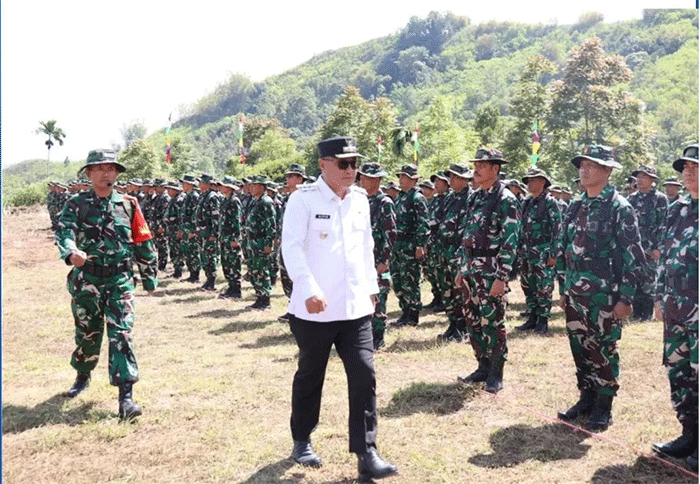 Wako Alfin memeriksa barisan kesiapan TMMD ke 126.