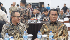 Wako Sungai Penuh Alfin Bakar bersama Menteri Pertanian dan Kepala Badan Pangan Nasional (Bapanas).