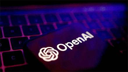 OpenAI resmi merilis Sora, sebuah aplikasi media sosial baru yang memungkinkan pengguna membuat dan membagikan video pendek berbasis kecerdasan buatan (AI). (Foto: REUTERS/Dado Ruvic)
