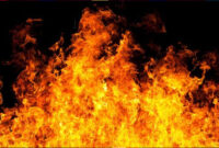 Kebakaran hebat melanda gedung pencakar langit Chinachem Tower di Connaught Road Central, kawasan Central, Hong Kong, pada Sabtu (18/10) sore waktu lokal. (Foto: istockphoto/da-kuk)