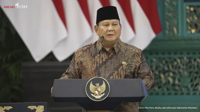 Presiden Prabowo menyampaikan paparan saat sidang kabinet paripurna di Istana Negara, Jakarta, Rabu (20/10/2025). Foto: Youtube/Sekretariat Presiden