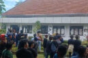 Sejumlah fasilitas umum dan kantor milik PT Timah rusak usai didemo pada Senin (6/10/2025). Foto: kumparan
