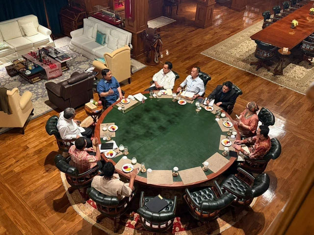 Presiden Prabowo Gelar Diskusi dengan Ketua MPR dan Sejumlah Menteri, Bahas Isu Terkini Tanah Air, pada Sabtu (11/10) di Hambalang.
 Foto: Biro Pers Sekretariat Presiden