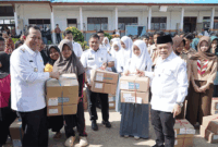 penyerahan bantudan dumisake pendidikan oleh gubernur jambi
foto. dok: istimewa