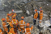Evakuasi hari ke-7 korban ambruknya musala Ponpes Al Khoziny Sidoarjo. Foto: Dok. Tim SAR
