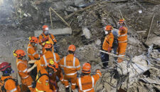Evakuasi hari ke-7 korban ambruknya musala Ponpes Al Khoziny Sidoarjo. Foto: Dok. Tim SAR
