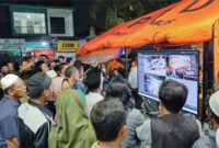 Suasana posko keluarga korban ambruknya bangunan Ponpes Al-Khoziny di asrama putri Ponpes Al-Khoziny, Kecamatan Buduran, Sidoarjo, Kamis (2/10/2025).  Foto: Farusma Okta Verdian/kumparan
