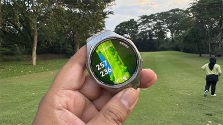 Huawei Watch GT 6 Pro. Foto: kumparan/Habib Allbi Ferdian
