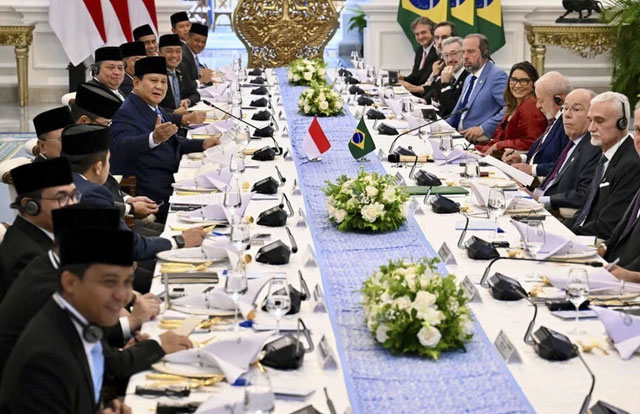 Presiden Republik Indonesia Prabowo Subianto menggelar jamuan working lunch untuk Presiden Republik Federasi Brasil Luiz Inacio Lula da Silva beserta Ibu Negara Janja Lula da Silva dan delegasi di Istana Merdeka, Jakarta Pusat, Kamis (23/10/2025). Foto: Cahyo/Biro Pers Sekretariat Presiden
