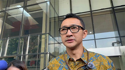 Juru Bicara KPK Budi Prasetyo bicara soal amnesti Sekjen PDIP Hasto Kristiyanto di Gedung Merah Putih KPK, Jakarta Selatan, Jumat (1/8). Foto: Nasywa Athifah/kumparan
