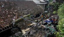 Ilustrasi tanah longsor. Foto: ANTARA FOTO/Hendra Nurdiyansyah