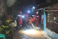 Imbas banjir dan longsor di Kampung Sindang Resmi, Kota Bogor, Senin (27/10/2025). Foto: BPBD Kota Bogor
