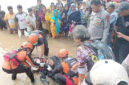 TEMUAN MAYAT - Tim SAR gabungan dari Pos SAR Bungo, BPBD Kabupaten Bungo, Polsek Bathin II Babeko, mengevakuasi mayat perempuan tanpa identitas yang ditemukan terapung di Sungai Desa Babeko, Kecamatan Bathin II Babeko, Kabupaten Bungo, pada Sabtu (26/10/2025) sekitar pukul 14.00 WIB. 
Artikel ini telah tayang di TribunJambi.com dengan judul Mayat Perempuan Tanpa Identitas Terapung di Sungai Babeko Bungo, Warga yang Kehilangan Harap Lapor, https://jambi.tribunnews.com/jambi/1180003/mayat-perempuan-tanpa-identitas-terapung-di-sungai-babeko-bungo-warga-yang-kehilangan-harap-lapor?utm_content=headline-secondary&utm_medium=widget-homepage&utm_source=jambi.tribunnews.com.
Penulis: Sopianto | Editor: asto s