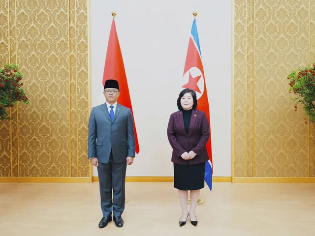 Menlu Sugiono dan Menlu Korut Choe Son-hui melakukan pertemuan bilateral di Pyongyang, Sabtu (11/10/2025). Foto: Instagram/ @menluri