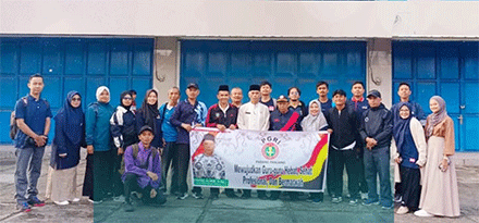 Rombongan atlet PGRI Kota Padang Panjang ke Porsenijar Sumbar.