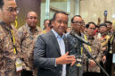 Menteri Energi dan Sumber Daya Mineral (ESDM), Bahlil Lahadalia, usai Minerba Convex 2025, Rabu (15/10/2025). Foto: Fariza Rizky Ananda/kumparan

