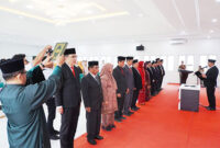 Pelantikan 14 pejabat di lingkungan Pemko Padang Panjang.