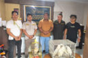 Burung Kakatua Jambul Kuning yang diselundupkan ke Kota Manado lewat jalur laut, berhasil diamankan oleh tim gabungan kepolisian, karantina dan TNI. (foto: istimewa)
