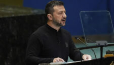 Presiden Ukraina Volodymyr Zelenskyy berpidato pada sesi ke-79 Majelis Umum Perserikatan Bangsa-Bangsa, 25 September 2024, di markas besar PBB. Foto: Julia Demaree Nikhinson/AP