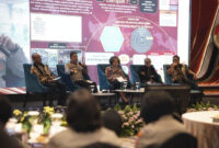 Kiri ke kanan: Junus Simangunsong, Brigjen Pol Langgeng Purnomo, Meutia Hatta, Anhar Gonggong, Supardi Hamid di Artotel Suites Mangkuluhur, Jakarta (15/10/2025). Foto: Humas Polri
