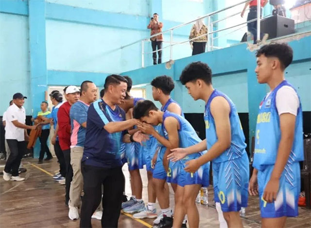 sekda alfian membuka acara Popkot 2025 di GOR Kemenangan, Kota Sungai Penuh
foto. dok : istimewa