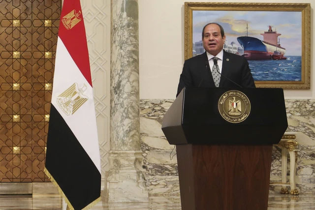 Presiden Republik Arab Mesir Abdel Fattah El-Sisi menyampaikan pernyataan saat pertemuan dengan Presiden RI Prabowo Subianto di Istana Kepresidenan Al Ittihadiya, Kairo, Mesir, Rabu (18/12/2024). Foto: Mentari Dwi Gayati/ANTARA FOTO
