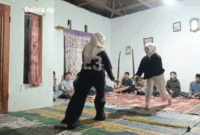Dua putri aktif latihan silat menyosong Kenduri SKO Enam Luhah Sungai Penuh 2026 (Foto: Dok: Delvia Prima)