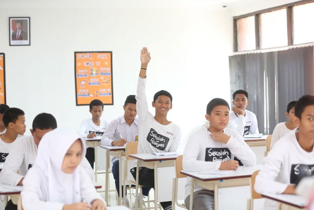 Belajar mengajar di Sekolah Rakyat. Foto: Kemensos RI
