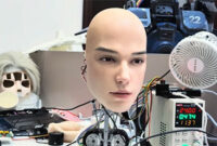 Robot Origin M1 yang sangat mirip dengan manusia. Foto: AheadForm via YouTube
