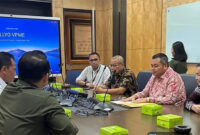 Ketua DPRD Kota Jambi Kemas Faried Alfarelly bersama Anggota Komisi I Muhili Amin dan Plt Sekretaris DPRD Edi Fahrizal melakukan kunjungan ke Kejaksaan Agung RI, Selasa (4/11/2025). Kunjungan tersebut bertujuan untuk berkonsultasi terkait aspek hukum polemik zona merah Pertamina di kawasan Kenali Asam, Kota Jambi. 