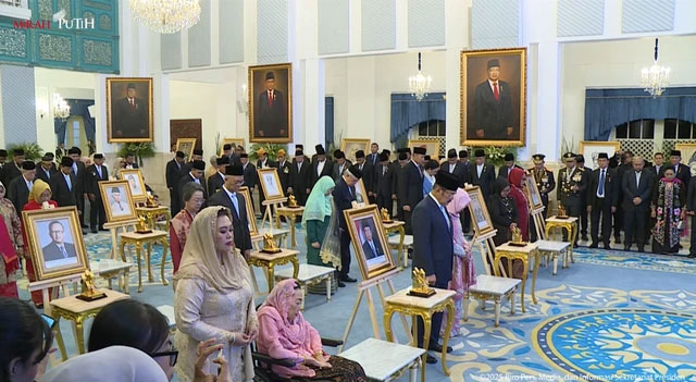 Suasana penganugerahan gelar Pahlawan Nasional 2025 di Istana Negara, Jakarta Pusat,Senin (10/11/2025).
 Foto: Youtube/Sekretariat Presiden