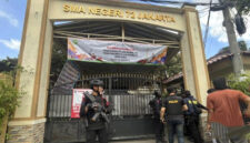Suasana satu hari setelah ledakan di SMAN 72 Jakarta, Kelapa Gading, Jakarta, Sabtu pagi (8/11/2025) Foto: Abid Raihan/kumparan