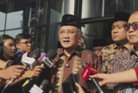 Menteri Haji dan Umrah, Mochamad Irfan Yusuf (kiri) di Jakarta Selatan, Jumat (3/10/2025). Foto: Jonathan Devin/kumparan
